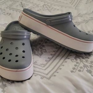 Platform Crocs